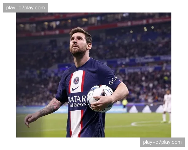 法甲:巴黎圣日耳曼3-1马赛,梅西接班人全场完成5次关键反抢